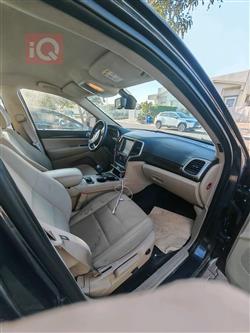 جیپ گراند شیرۆکی